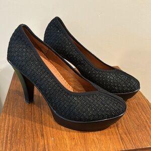 Bernie Mev. Legend Black Metallic Heels size 8 US 38 EUR